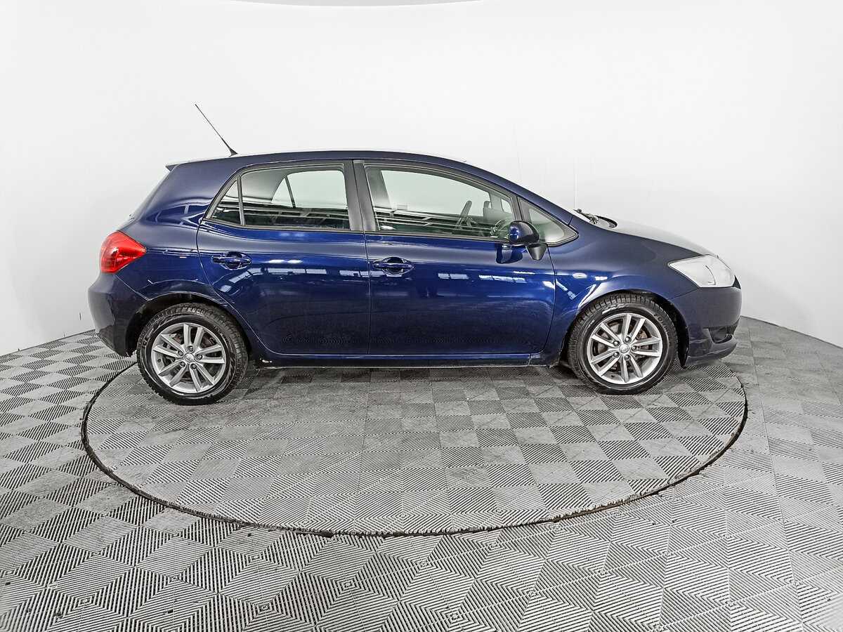 Купить Toyota Auris с пробегом. Фото: #3