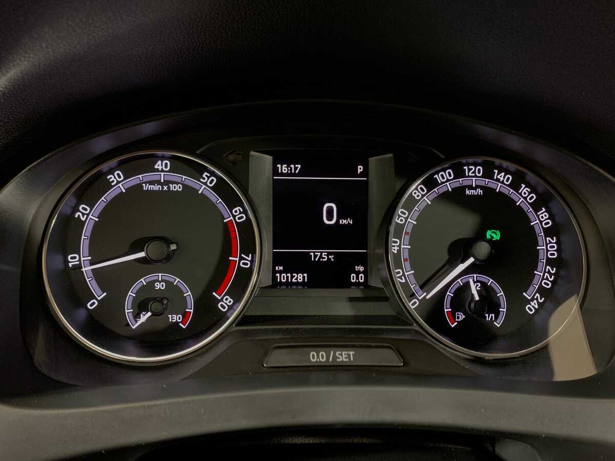 Купить Skoda Rapid с пробегом. Фото: #12
