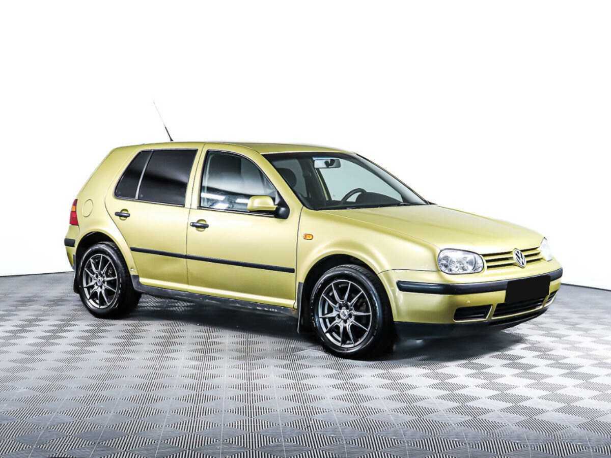 Купить Volkswagen Golf с пробегом. Фото: #2