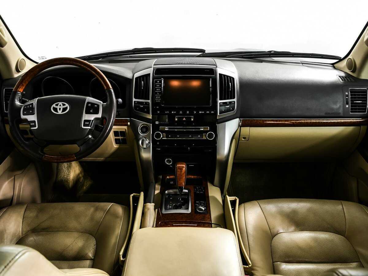 Купить Toyota Land Cruiser с пробегом. Фото: #10