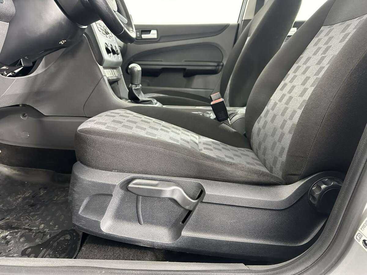 Купить Ford Focus с пробегом. Фото: #9
