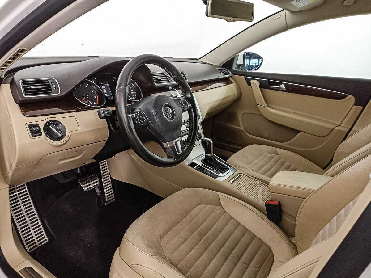 Купить Volkswagen Passat с пробегом. Фото: #13
