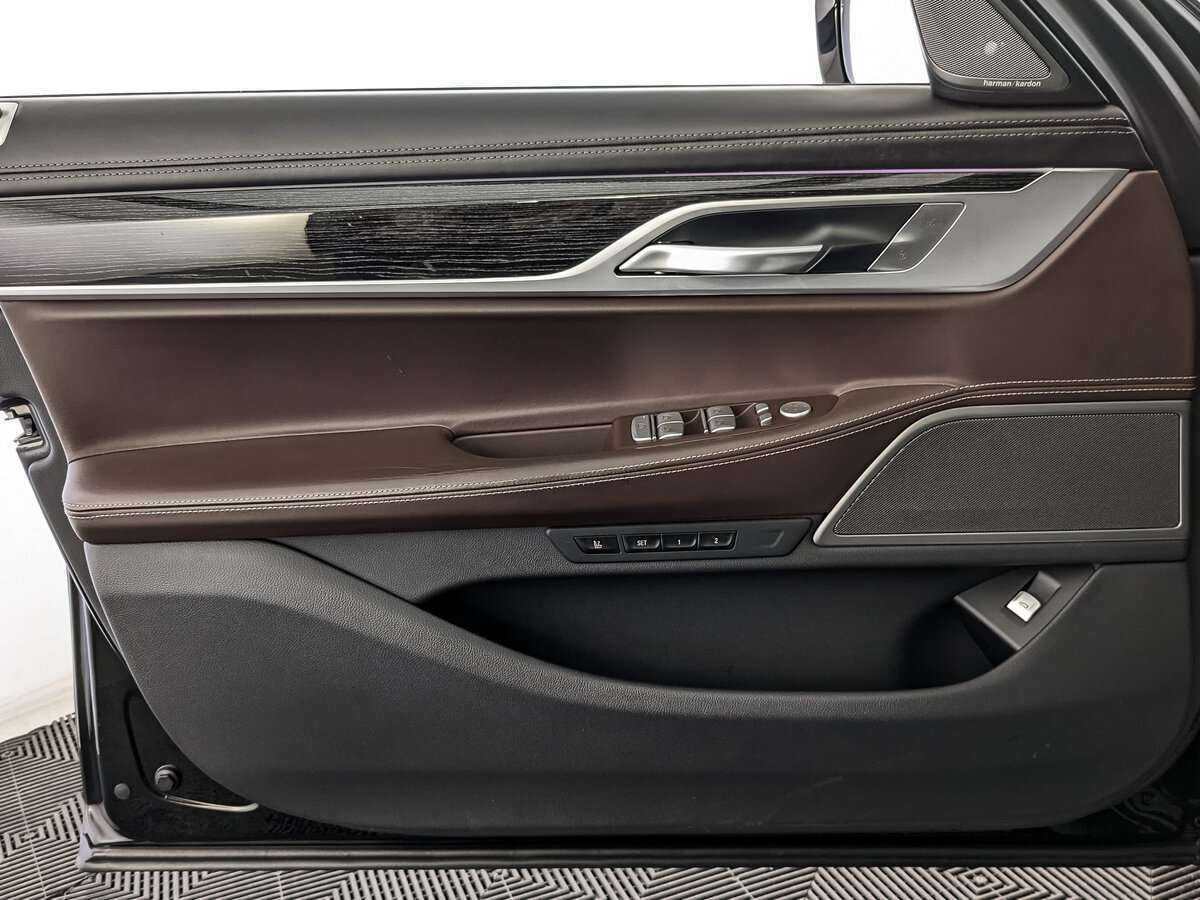 Купить BMW 7 серии с пробегом. Фото: #11