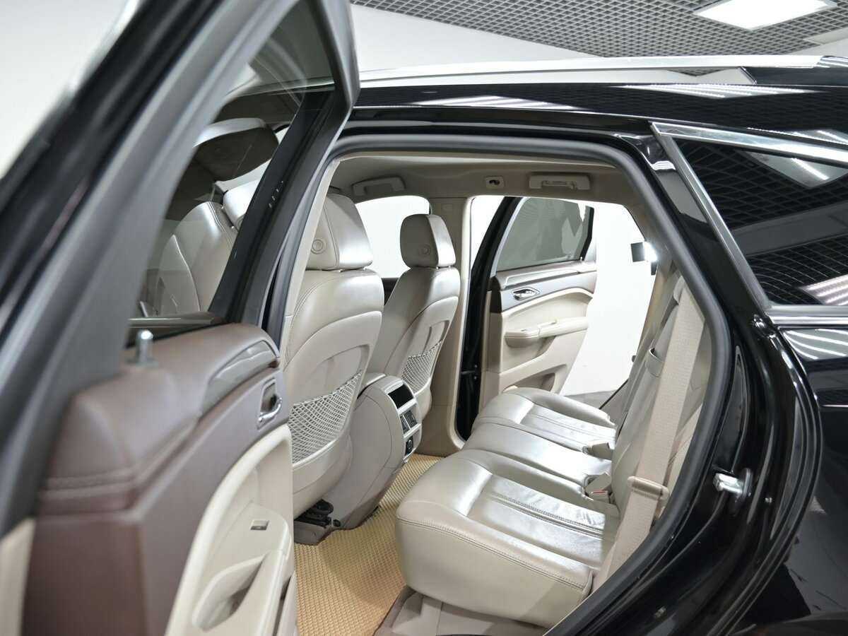 Купить Cadillac SRX с пробегом. Фото: #5