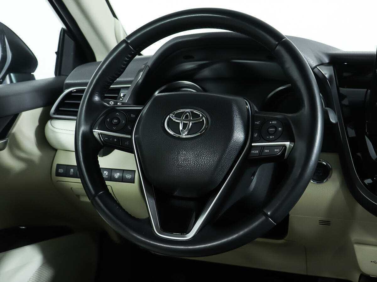 Купить Toyota Camry с пробегом. Фото: #13