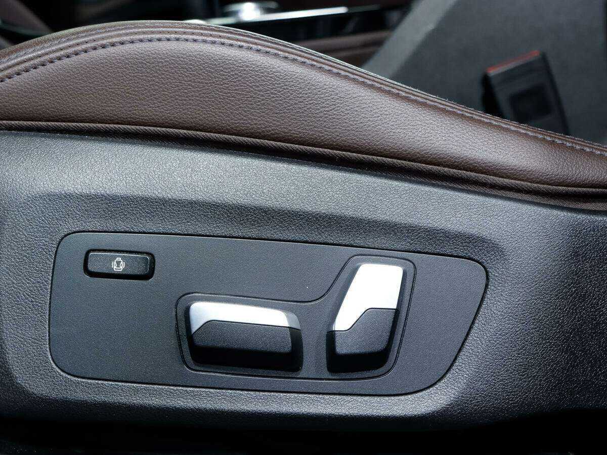 Купить BMW X4 с пробегом. Фото: #18