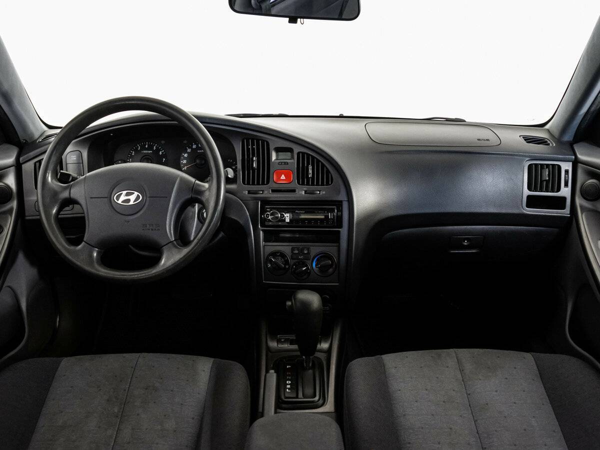 Купить Hyundai Elantra с пробегом. Фото: #9