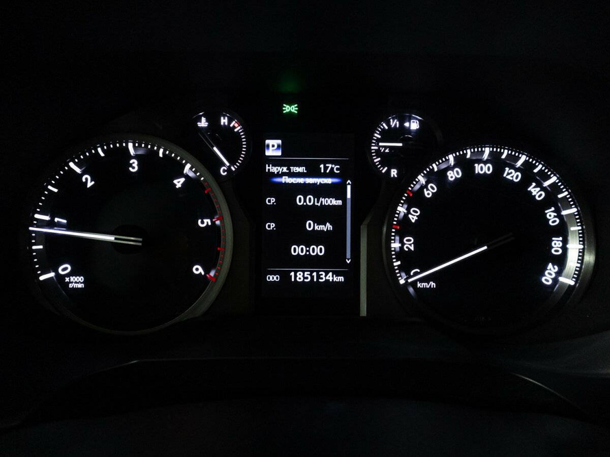 Купить Toyota Land Cruiser Prado с пробегом. Фото: #11