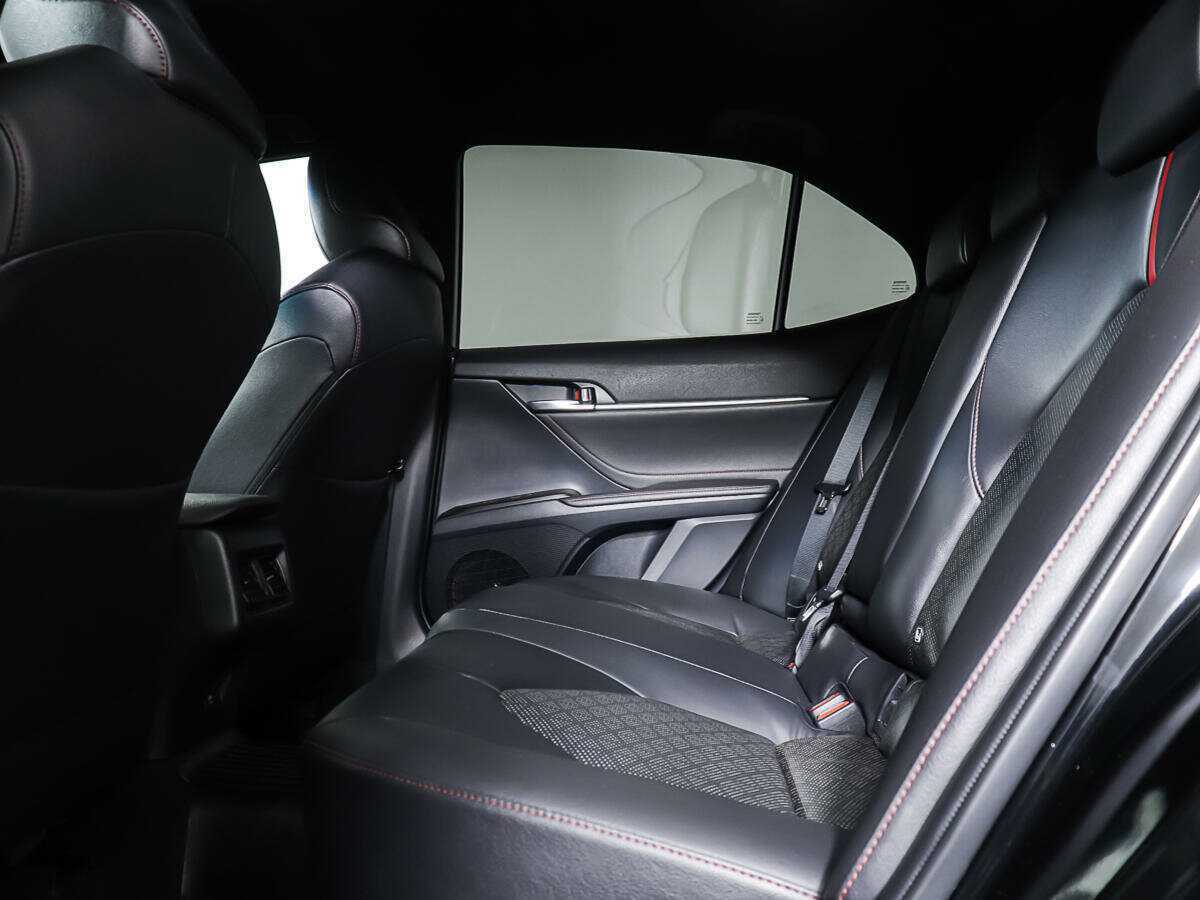 Купить Toyota Camry с пробегом. Фото: #8