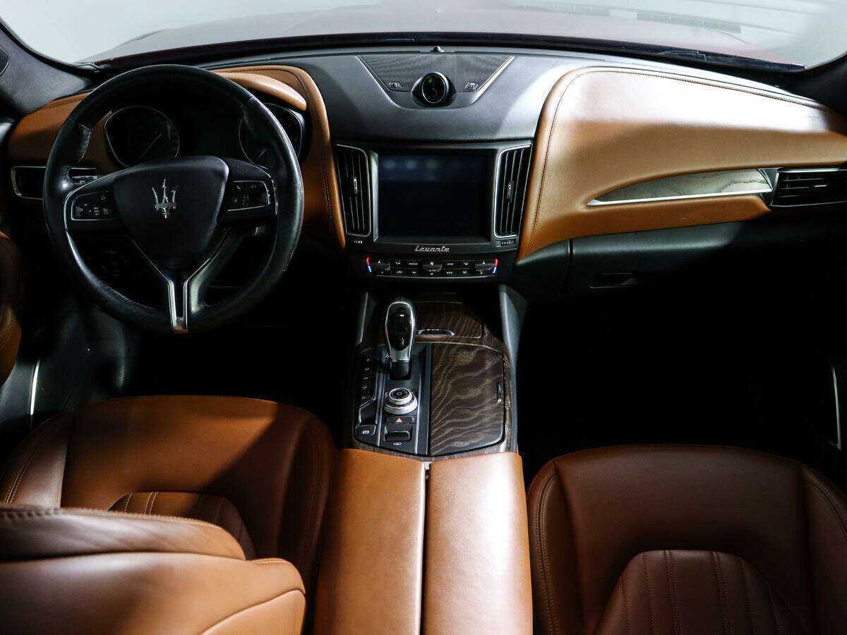 Купить Maserati Levante с пробегом. Фото: #9