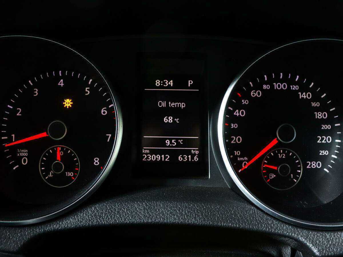 Купить Volkswagen Golf GTI с пробегом. Фото: #7