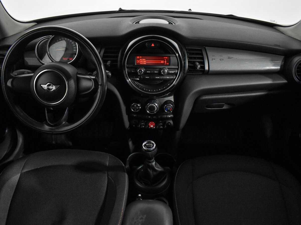 Купить Mini Hatch с пробегом. Фото: #15