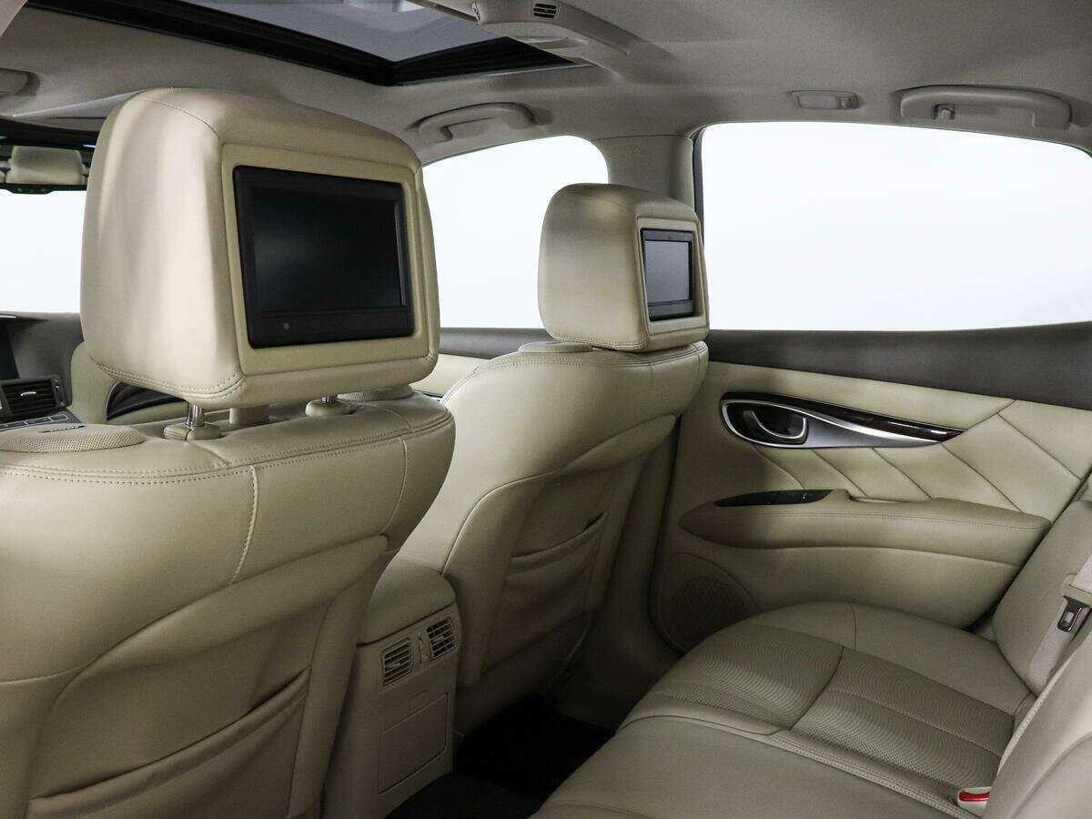 Купить Infiniti M с пробегом. Фото: #11