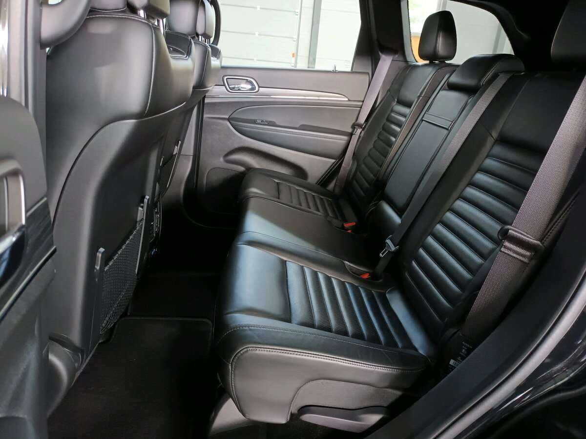 Купить Jeep Grand Cherokee с пробегом. Фото: #15