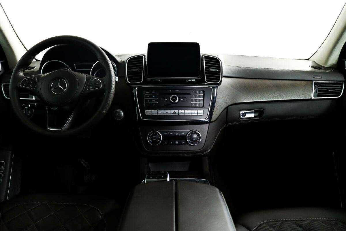 Купить Mercedes-Benz GLS с пробегом. Фото: #10