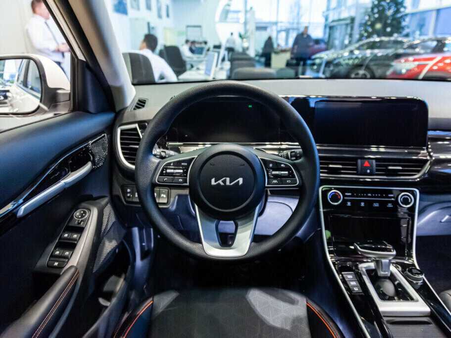 Купить Kia Seltos с пробегом. Фото: #10
