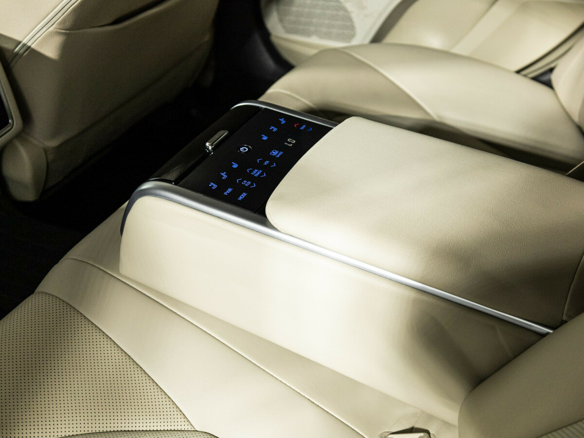 Купить Toyota Camry с пробегом. Фото: #22
