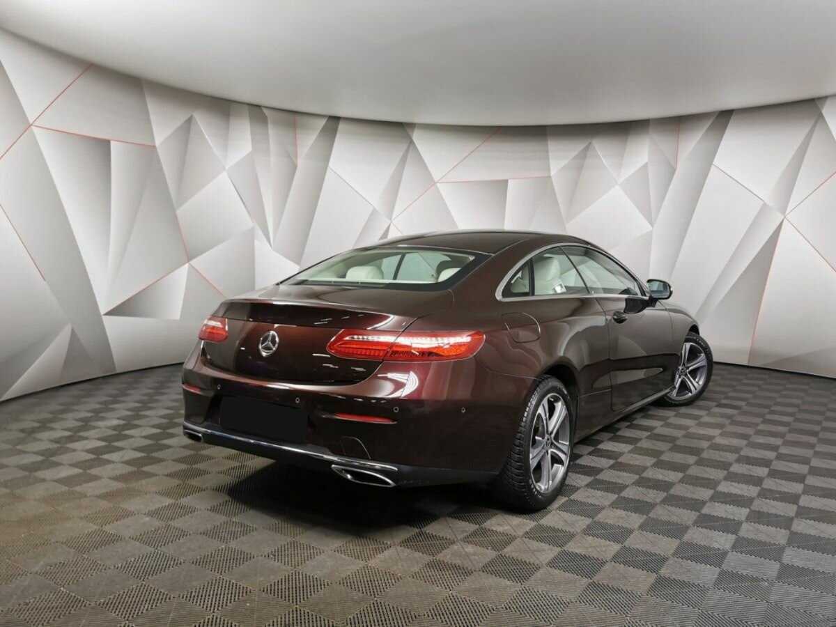 Купить Mercedes-Benz E-Класс с пробегом. Фото: #1