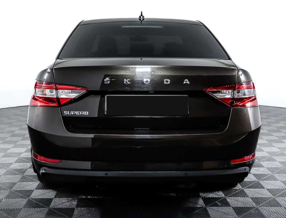 Купить Skoda Superb с пробегом. Фото: #5