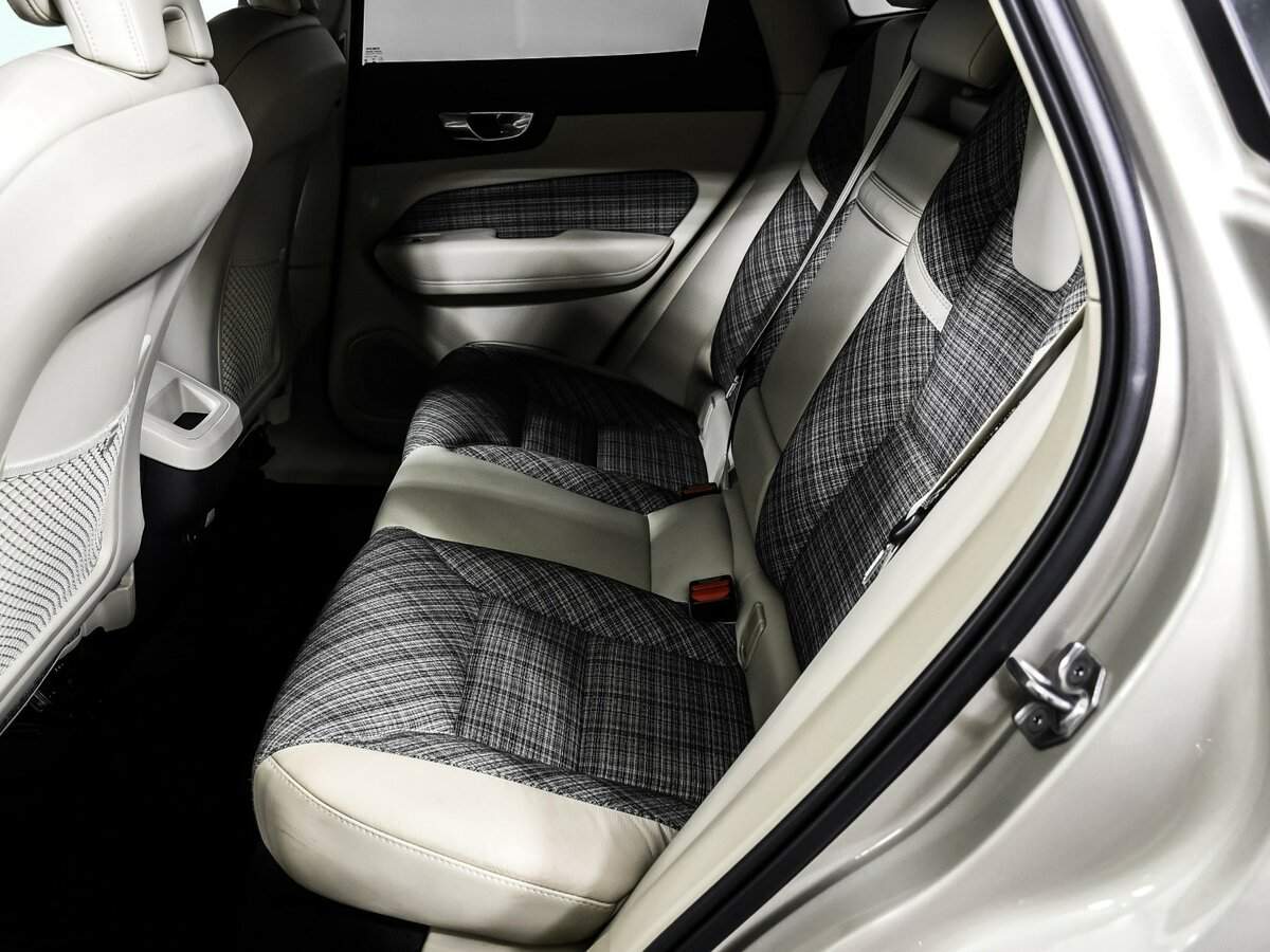 Купить Volvo XC60 с пробегом. Фото: #12