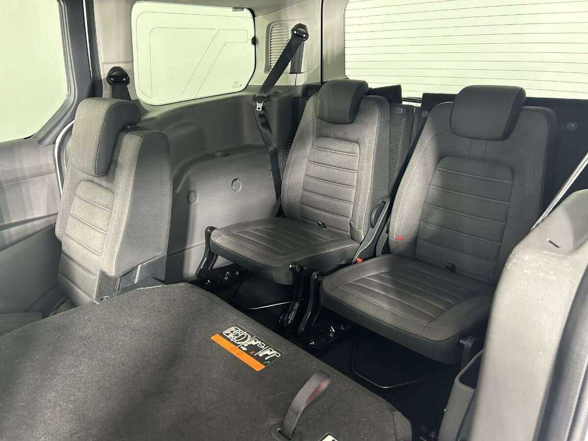 Купить Ford Tourneo Connect с пробегом. Фото: #18