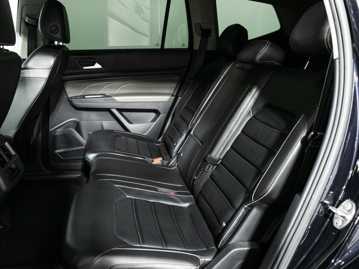 Купить Volkswagen Teramont с пробегом. Фото: #7