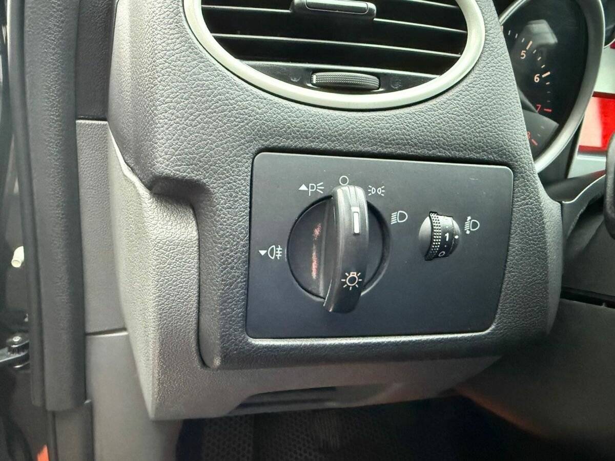 Купить Ford Focus с пробегом. Фото: #11