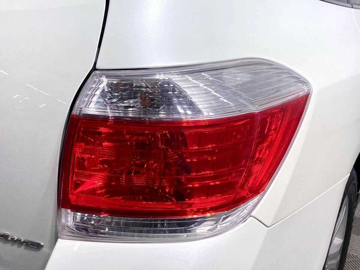 Купить Toyota Highlander с пробегом. Фото: #19