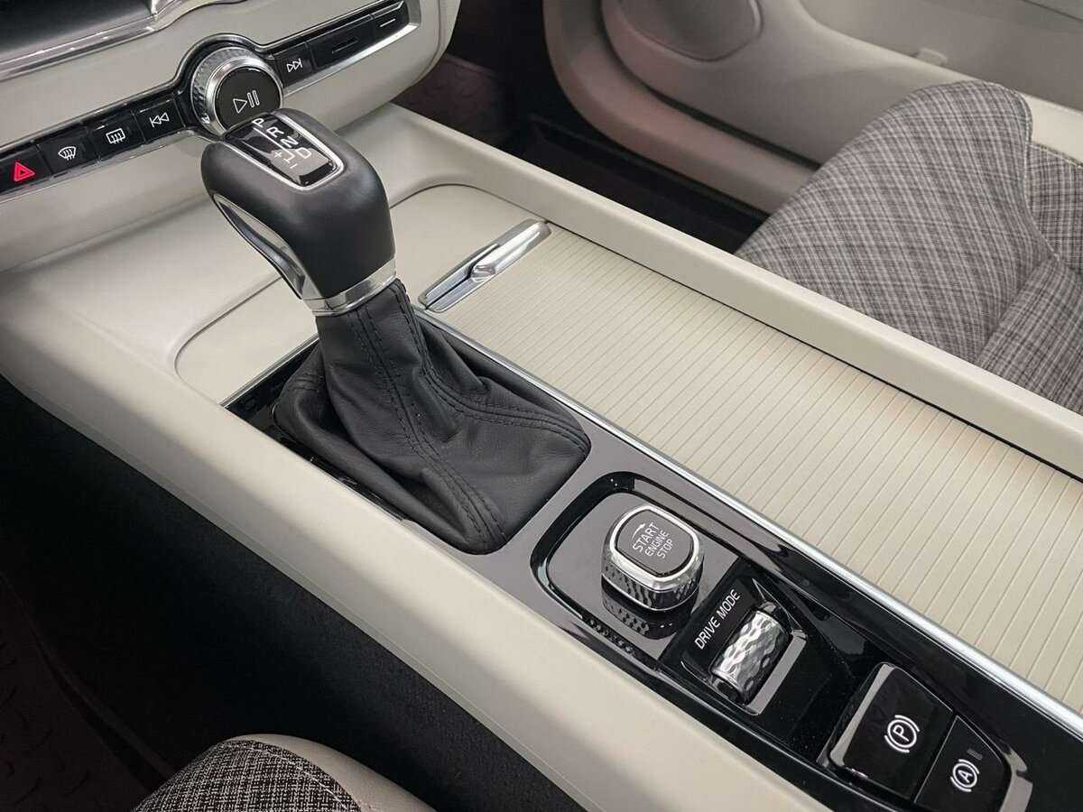 Купить Volvo XC60 с пробегом. Фото: #12