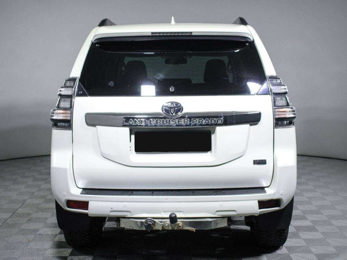 Купить Toyota Land Cruiser Prado с пробегом. Фото: #4