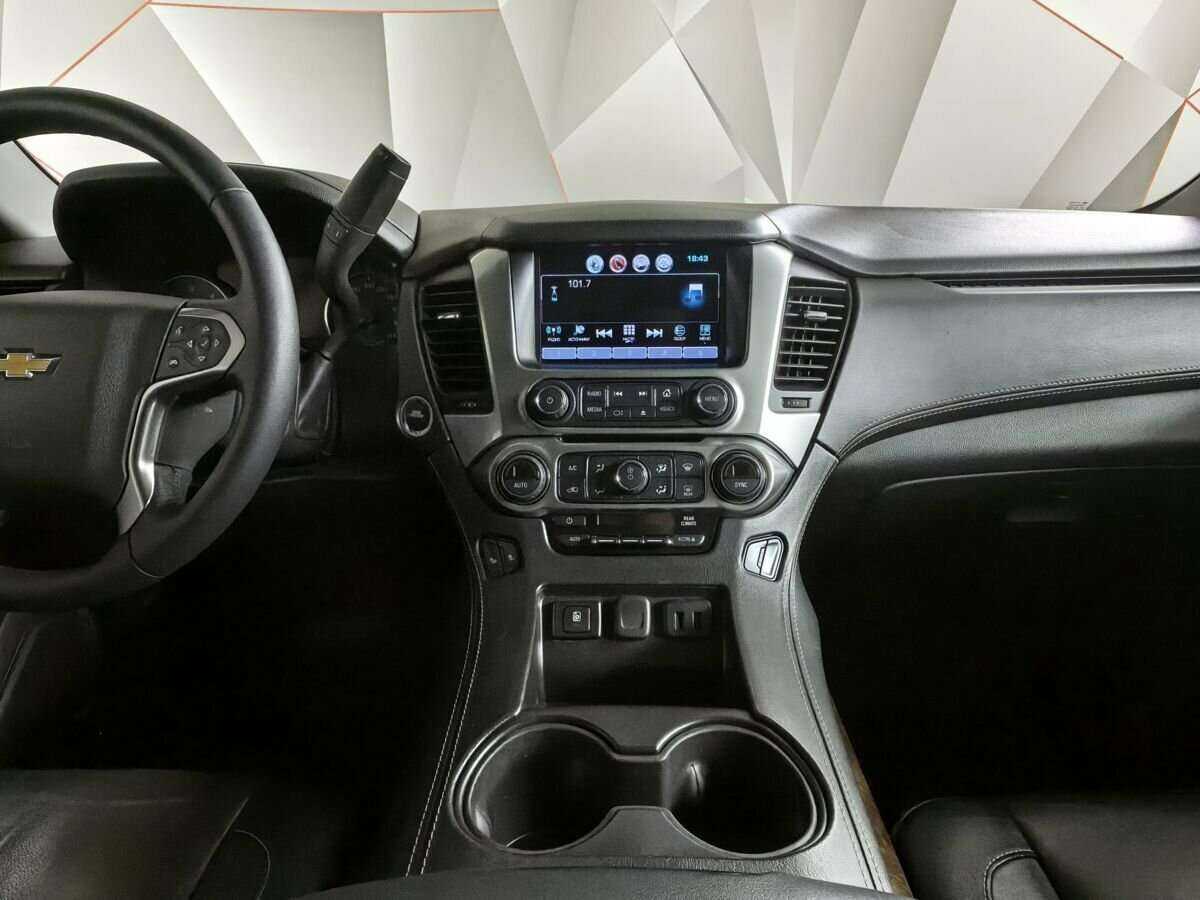 Купить Chevrolet Tahoe с пробегом. Фото: #10