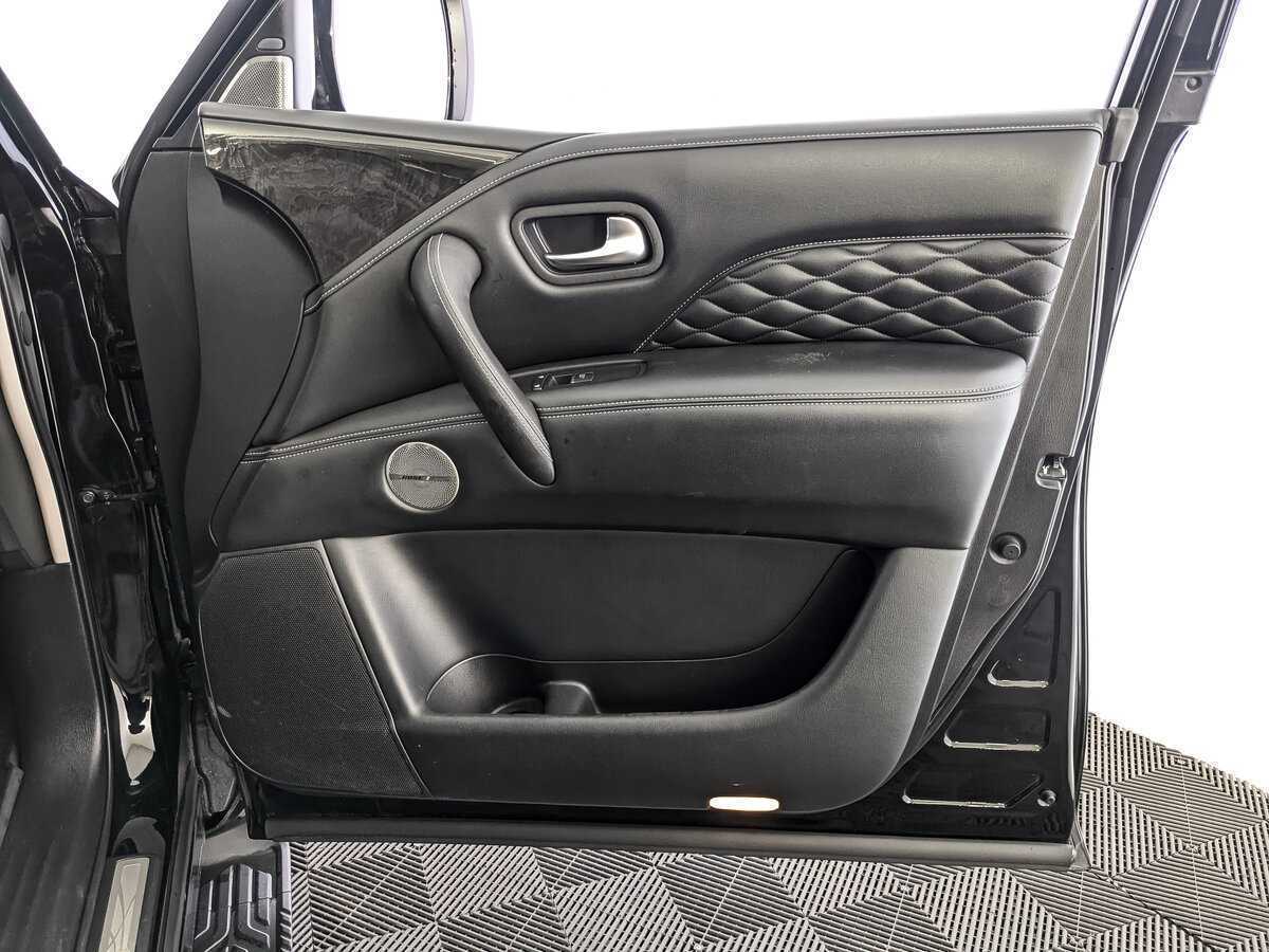 Купить Infiniti QX80 с пробегом. Фото: #19