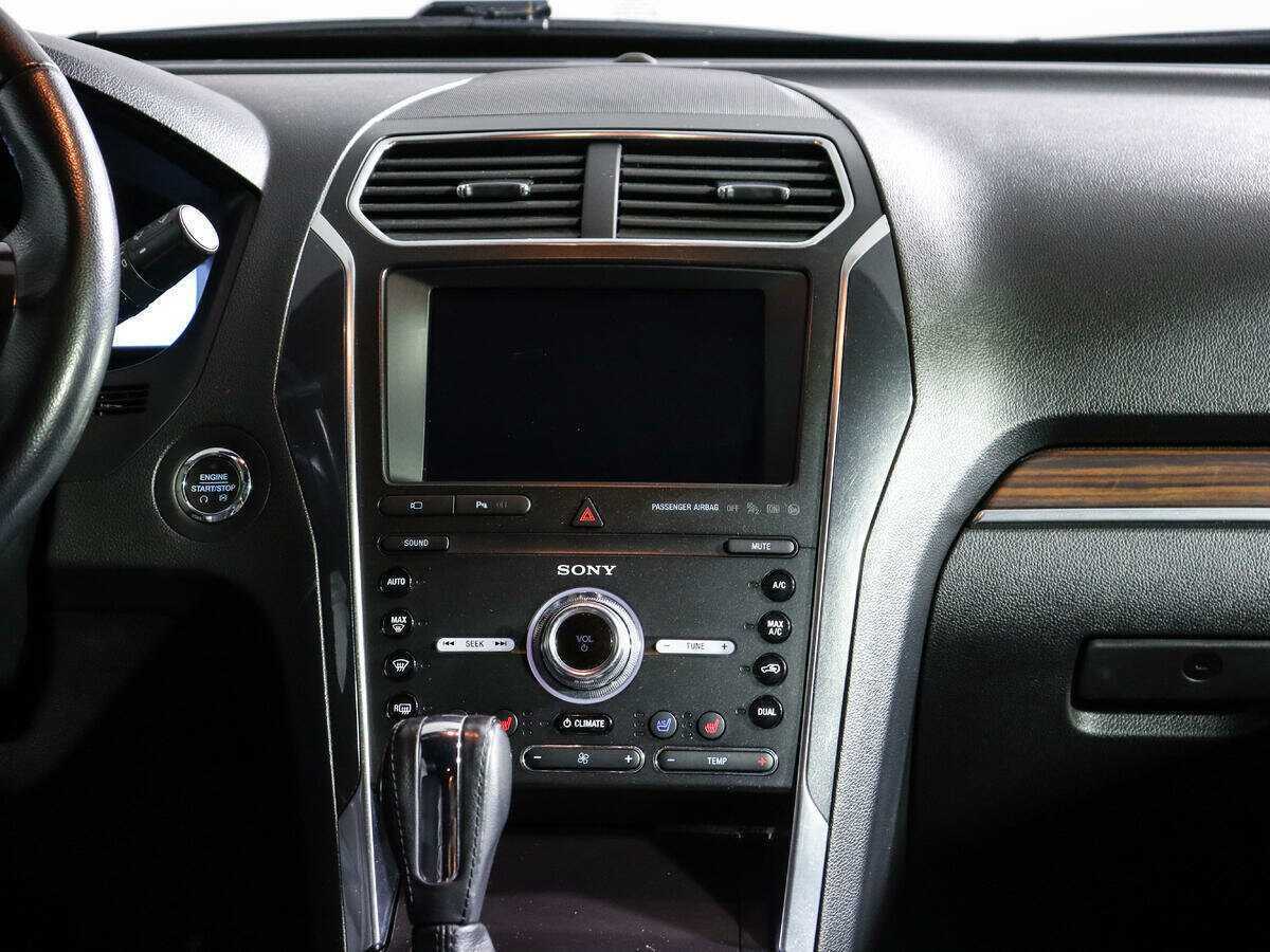 Купить Ford Explorer с пробегом. Фото: #10