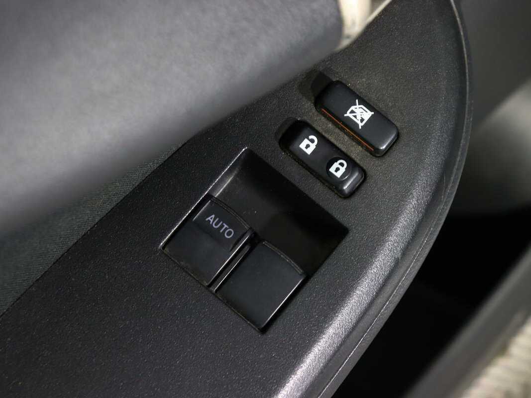 Купить Toyota Corolla с пробегом. Фото: #14