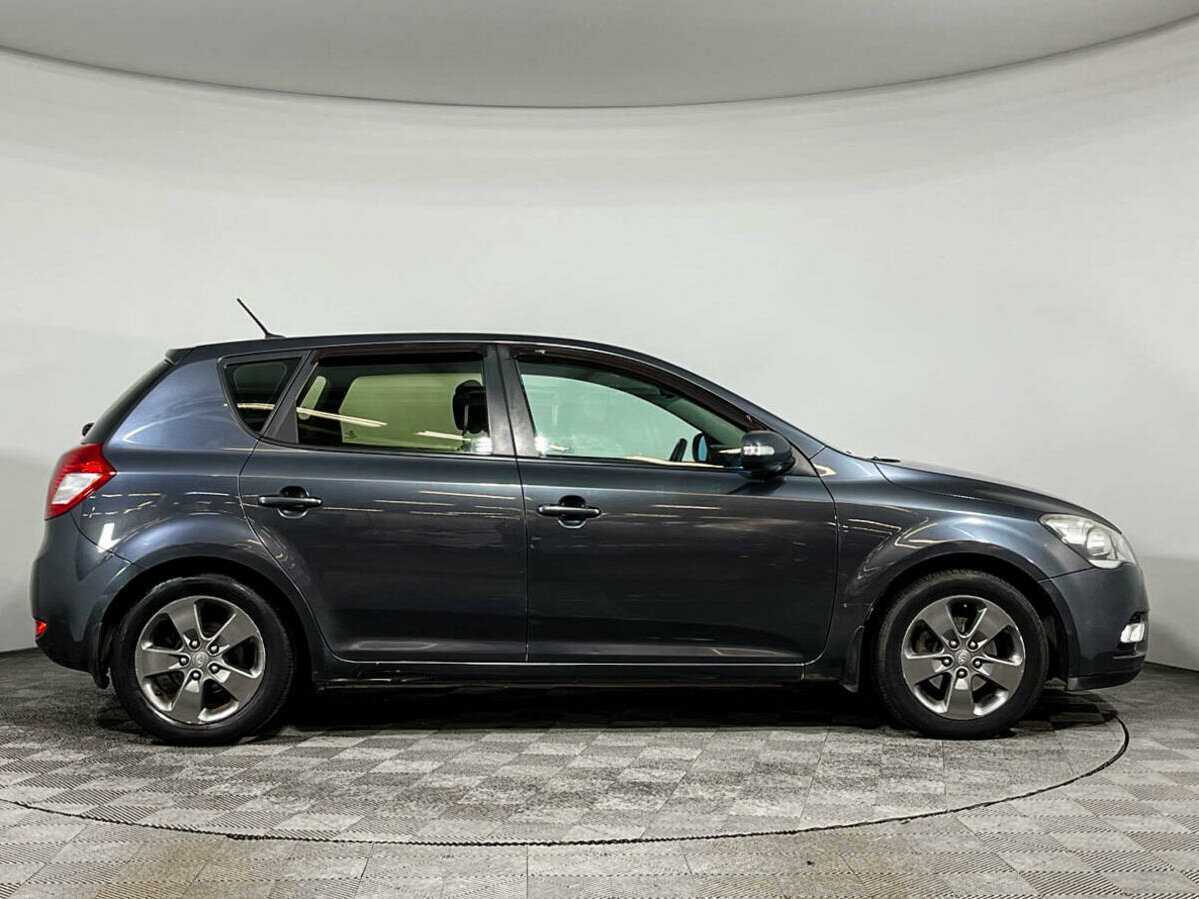 Купить Kia Ceed с пробегом. Фото: #3