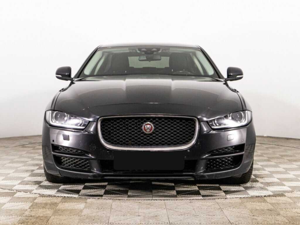 Купить Jaguar XE с пробегом. Фото: #1