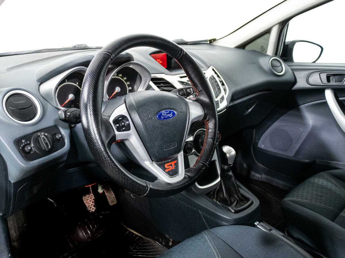 Купить Ford Fiesta с пробегом. Фото: #10