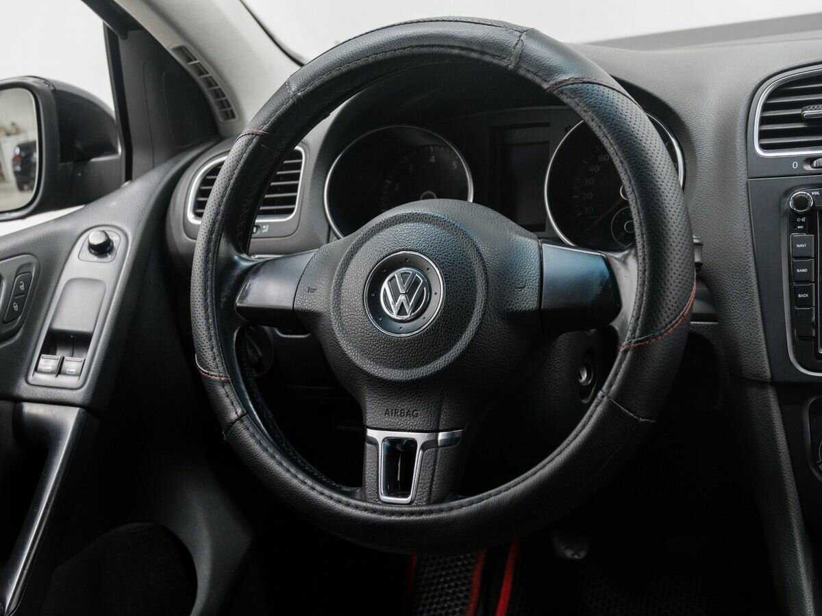 Купить Volkswagen Golf с пробегом. Фото: #11