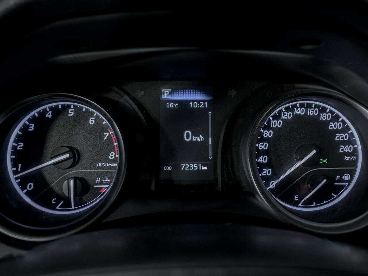 Купить Toyota Camry с пробегом. Фото: #10