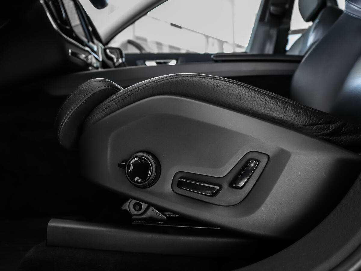 Купить Volvo XC60 с пробегом. Фото: #8
