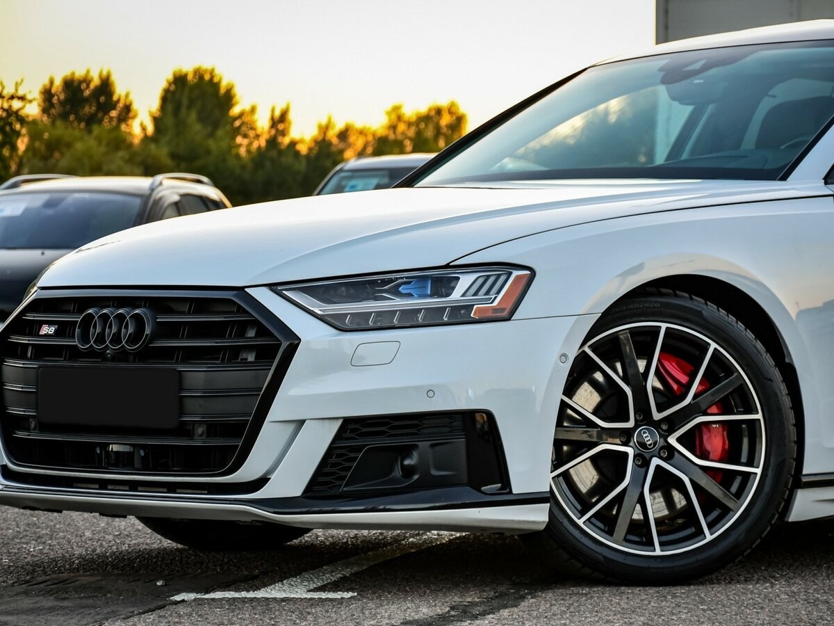 Купить Audi S8 с пробегом. Фото: #34