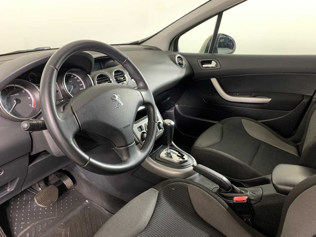 Купить Peugeot 308 с пробегом. Фото: #11