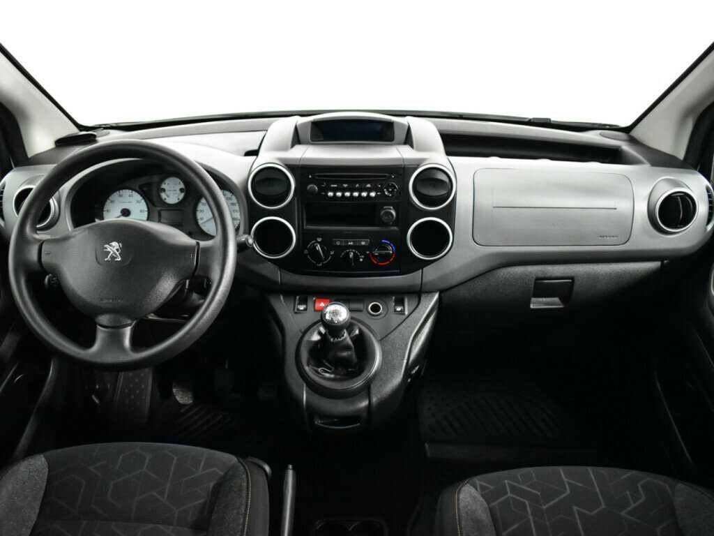 Купить Peugeot Partner с пробегом. Фото: #11