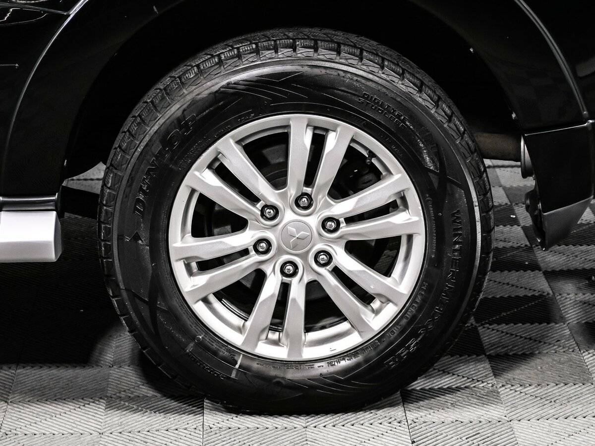 Купить Mitsubishi Pajero с пробегом. Фото: #13