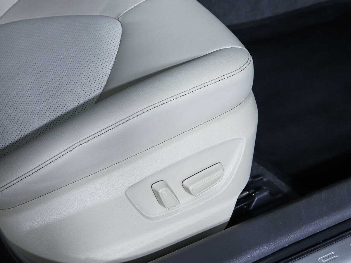 Купить Toyota Camry с пробегом. Фото: #16