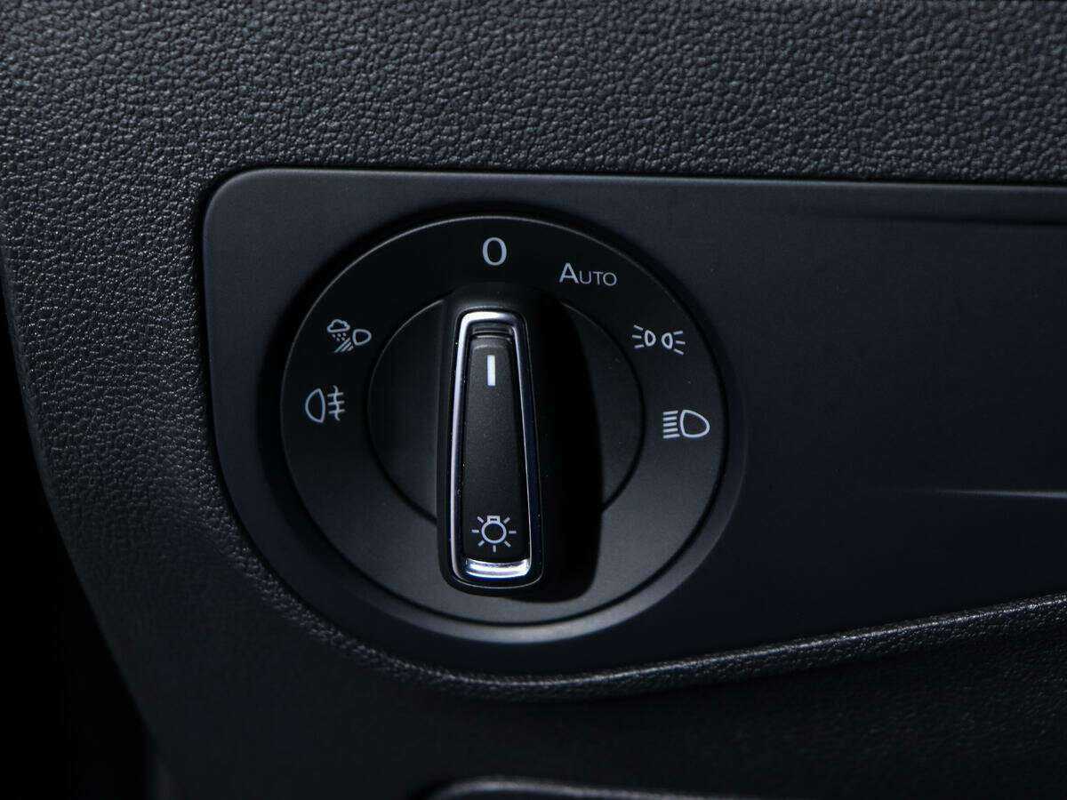 Купить Volkswagen Tiguan с пробегом. Фото: #17