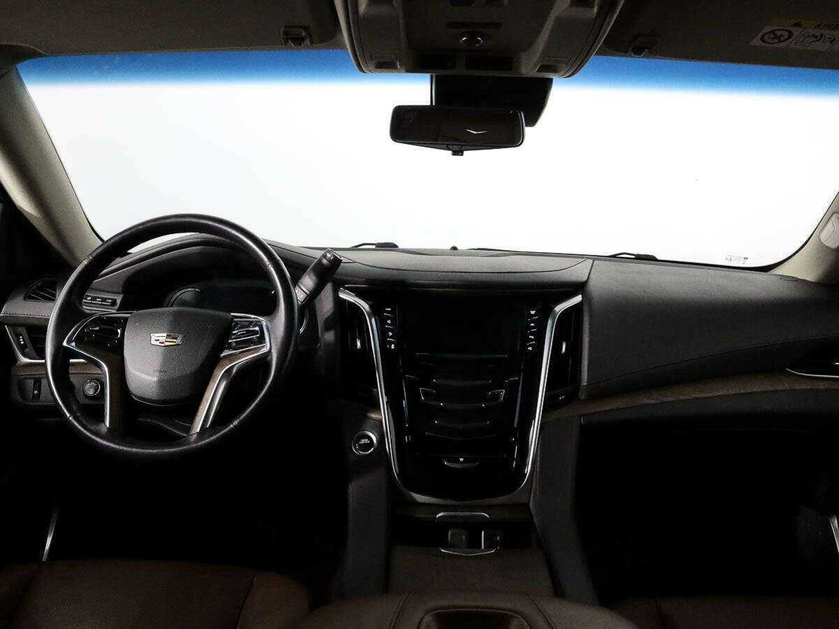 Купить Cadillac Escalade с пробегом. Фото: #10