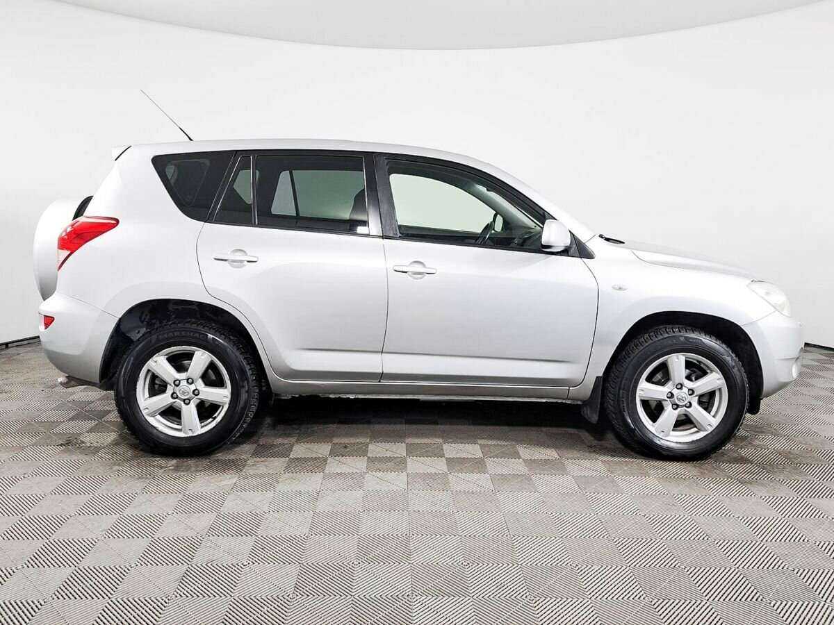Купить Toyota RAV4 с пробегом. Фото: #3