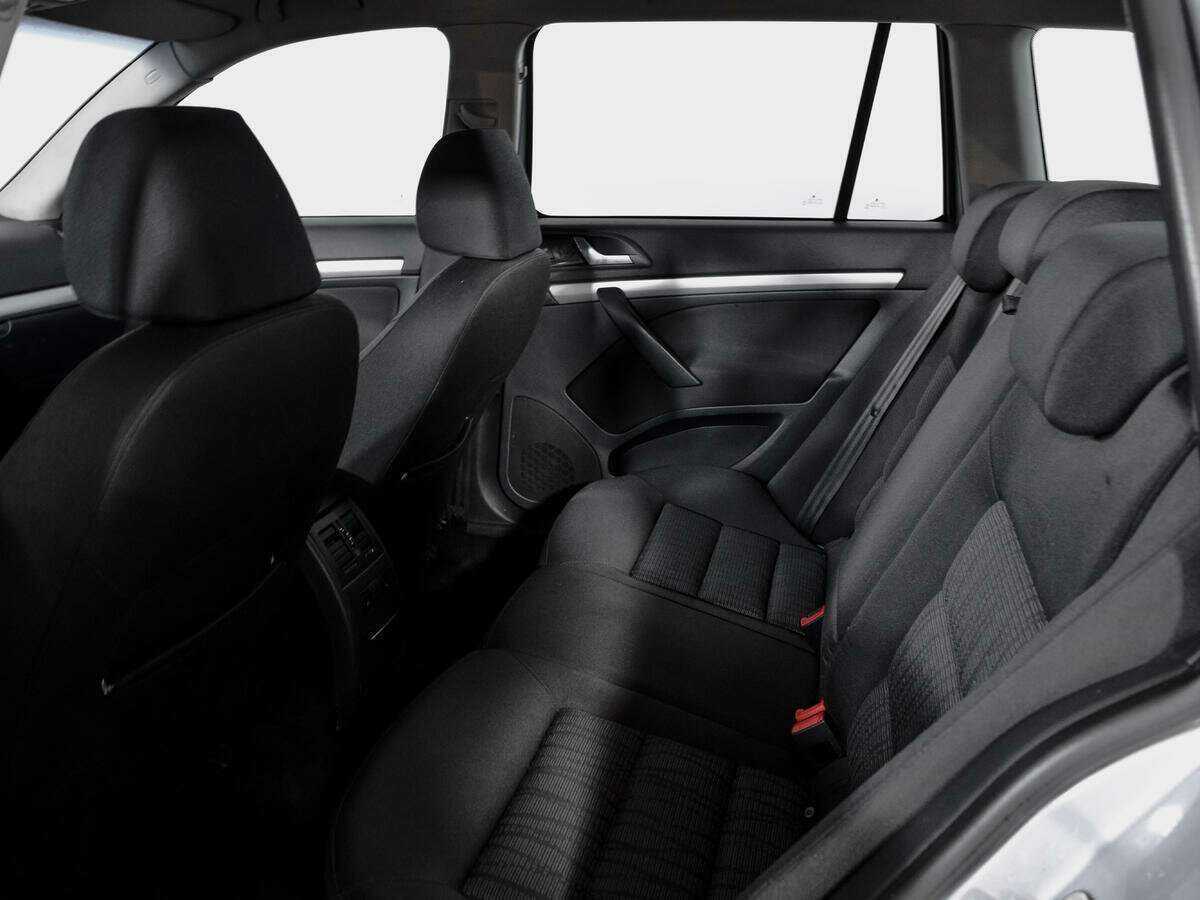 Купить Skoda Octavia с пробегом. Фото: #9