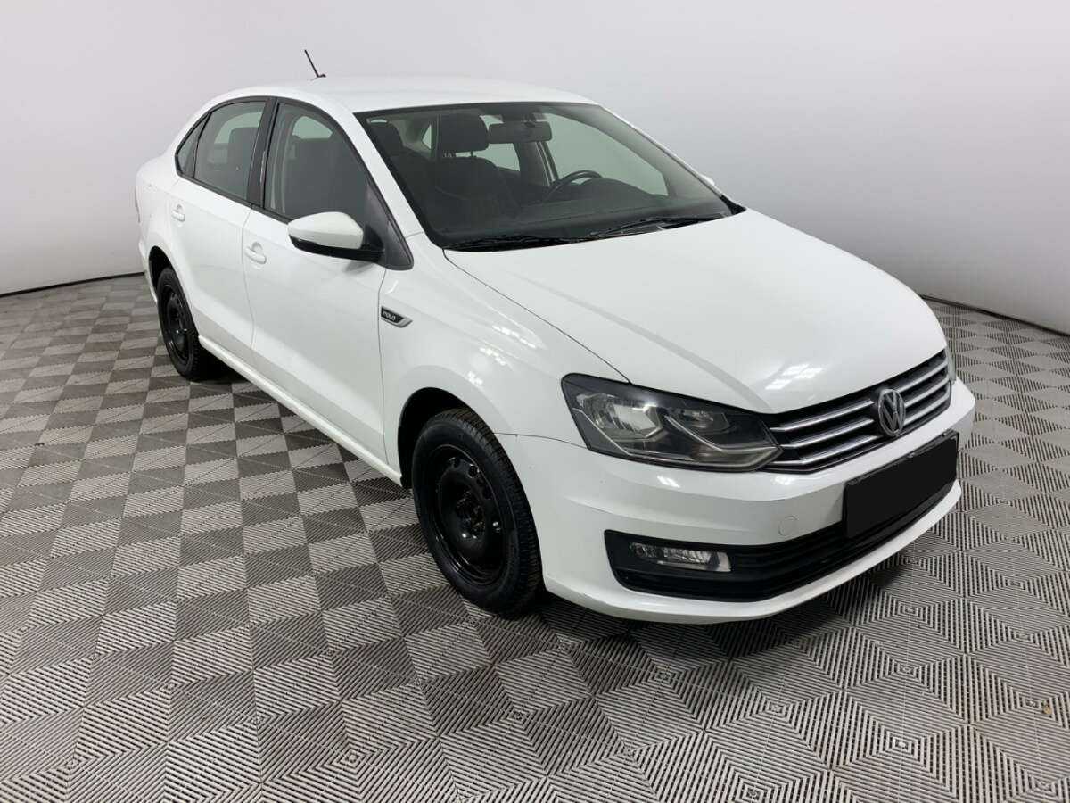 Купить Volkswagen Polo с пробегом. Фото: #2